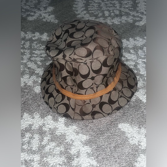 ⭐️Vintage Coach Signature Bucket Hat⭐️ - Picture 3 of 14